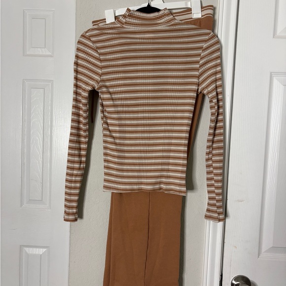 PINK Victoria's Secret Tan Sweatpants - Picture 3 of 3